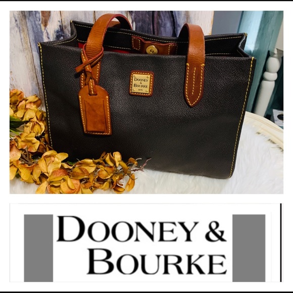 Dooney & Bourke Handbags - DOONEY & BOURKE VINTAGE TOTE